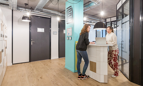 A French coworking space gains flexibility with real-time, cable-free access control