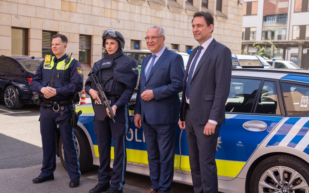 Herrmann and Justice Minister Georg Eisenreich on the situation report 2022: Increasing the fight against violence against police officers