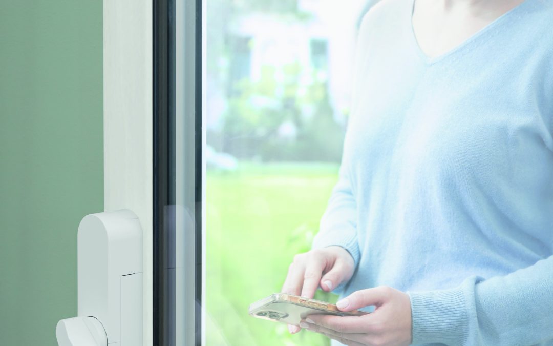Turns the patio door into an entrance door: the smart window drive ABUS WINTECTO One.