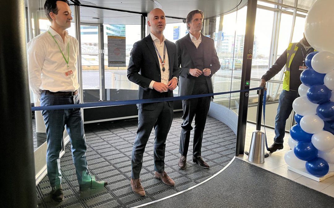 World’s first project installation at Schiphol Airport: carousel sliding door from Boon Edam as next-generation entrance solution