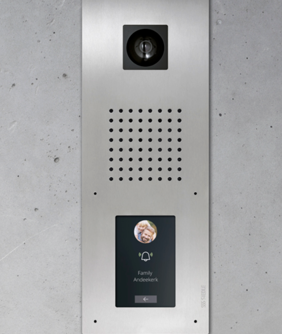 Compact touchscreen for many users