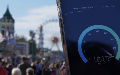 Handynutzung beim Oktoberfest weiter auf Rekordniveau